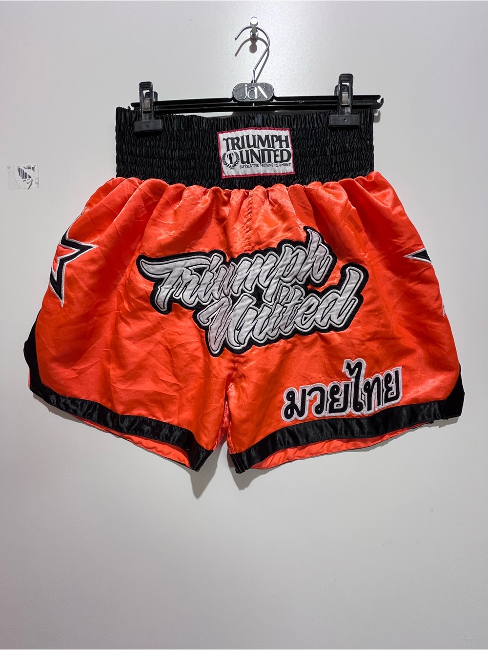 Triumph United Muay Thai shorts sz large